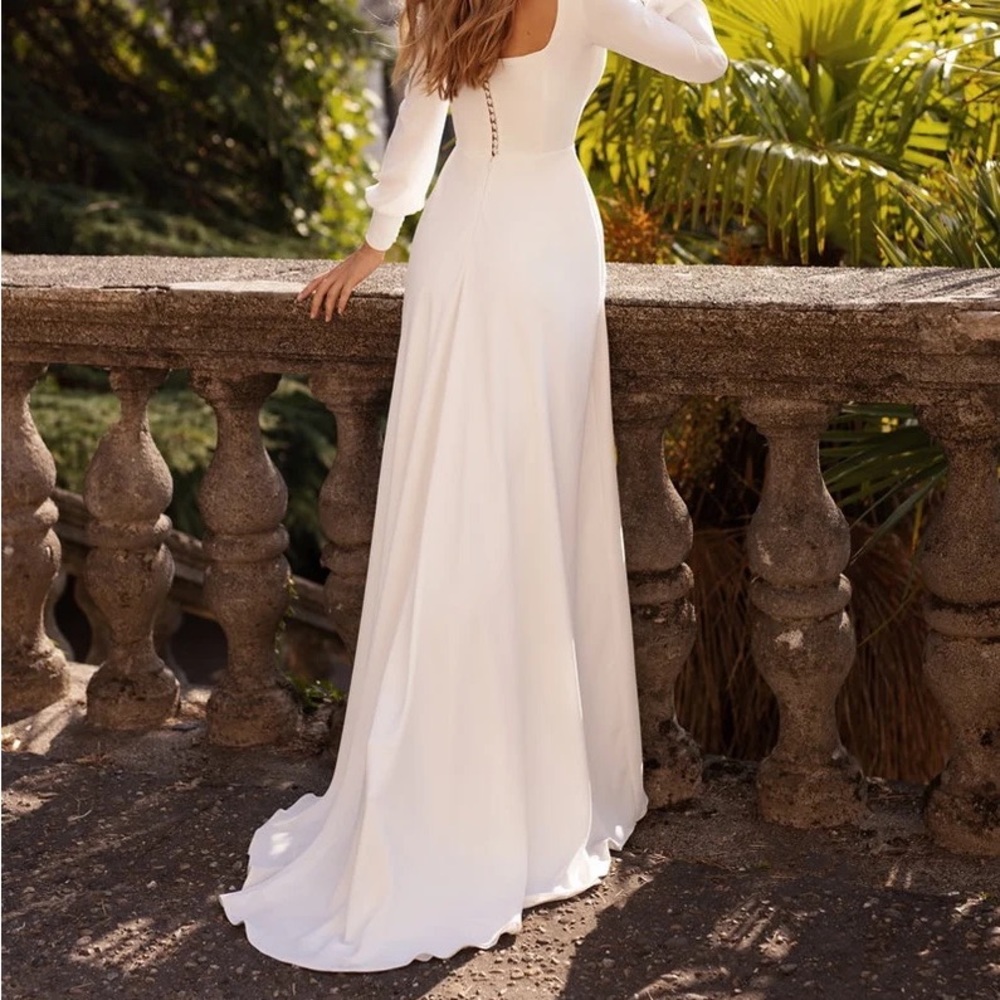 Mila Bridal Wedding Dress - Picture 6 of 8